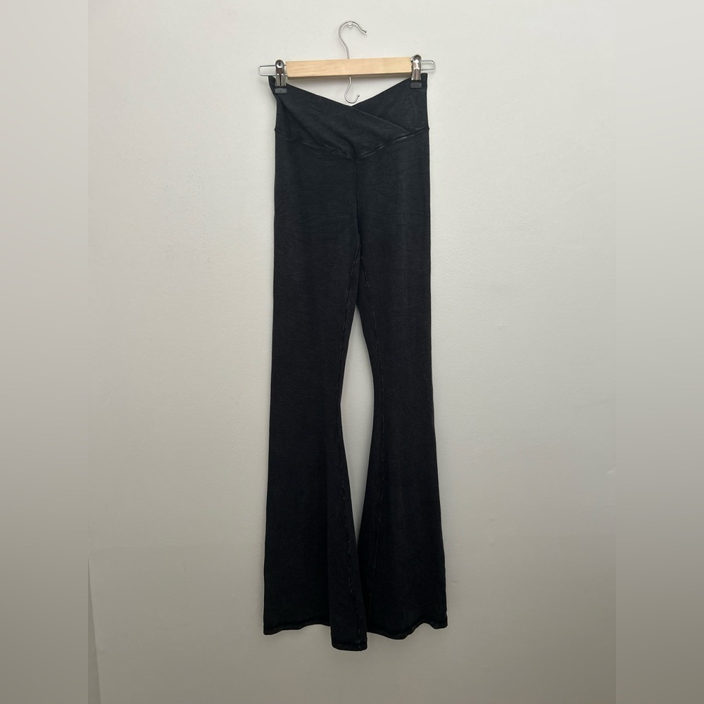 AERIE OFFLINE REAL ME HIGH WAISTED CROSSOVERS FLARE LEGGING